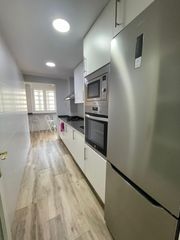 Miete Etagenwohnung in Fuenlabrada II-El Molino. Inmorennta presenta  piso reformado de 3 habitaciones en fuenlab