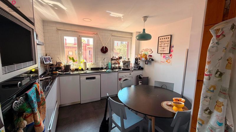 Foto 1c4f11b9-644e-4818-9401-ff5807d1ef45. Rent flat with heating in San Isidro Madrid