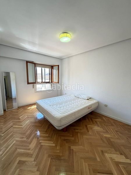Foto f49de2c8-29f8-46fb-a3d6-470a575b23bf. Rent flat with heating in Palacio Madrid