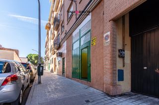 Locale commerciale in Calle DAOIZ