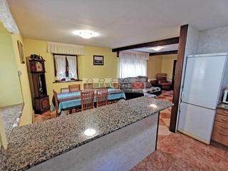 Casa adossada a Isequilla - barrio isequilla 9. Casa de piedra en liendo