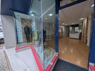 Lloguer Local Comercial  Colindres - la magdalena. Buen local comercial en una de las zonas de más tránsito de coli