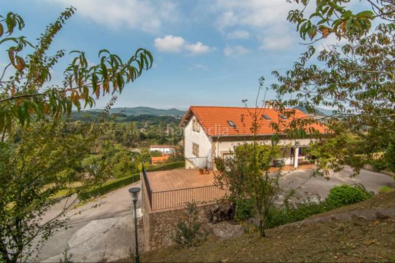 Foto 448822ef-866c-43ef-b9e6-80893958bc66. Casa chalet individual con parcela de 5000 mt en Bárcena de Cicero