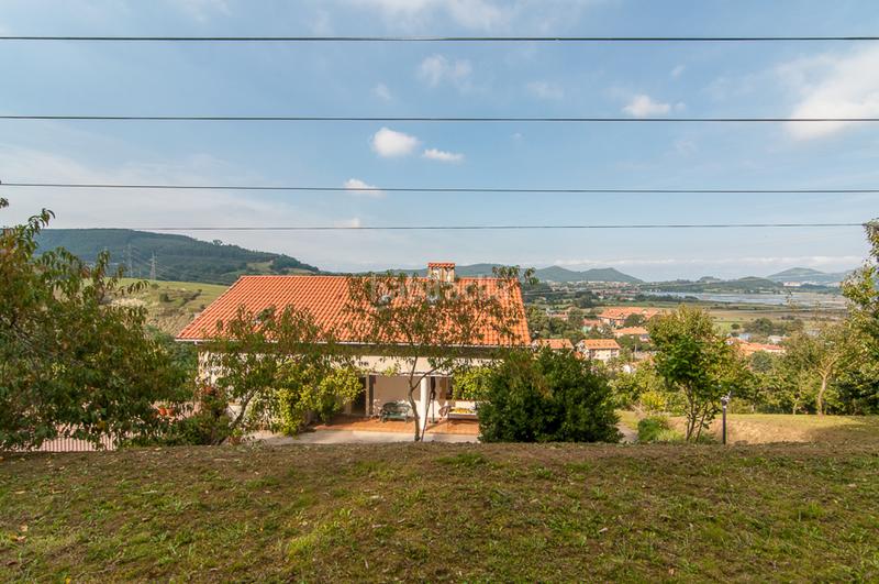 Foto 532d270a-1fbb-4745-a0d5-226412eb0e21. Casa chalet individual con parcela de 5000 mt en Bárcena de Cicero