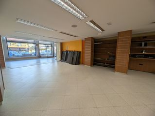 Business premise in Colindres - calle la magdalena 33. Local comercial en el centro de colindres