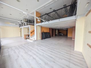 Local Comercial a Colindres - calle la magdalena 33. Local comercial en el centro de colindres