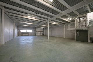 Rent Industrial building in Colindres - calle haillan 4. Nave industrial en alquiler en colindres con 580 m, doble planta