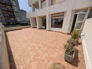 Appartamento in Laredo - calle enrique mowinckel- rcia amanecer 84. Bajo con gran terraza y acceso directo a la playa de laredo