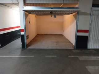 Rent Car parking  Cl juan de escobedo. Garaje cerrado en alquiler en colindres