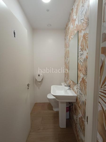 Foto 5e4864c4-a775-41c6-ae99-dfd07f21b6c8. Alquiler local comercial se alquila local comercial de 90 m2 zona Centro recién reformado. en Barakaldo