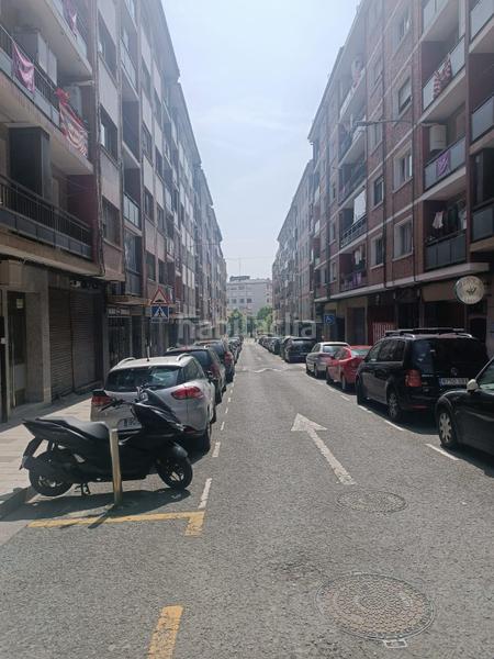 Foto 03eaeceb-c32f-4bb7-bb77-8a4bc32a51e1. Local comercial local en venta en calle hermanos larrarte. en Santurtzi