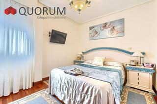 Location Appartement à Lasesarre. Se alquila piso en barakaldo de 2 habitaciones.