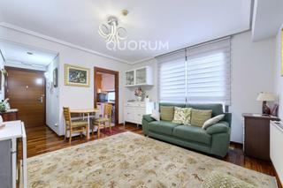 Piso en Bagatza - S. Vicente. Apartamento tutelado en santa teresa