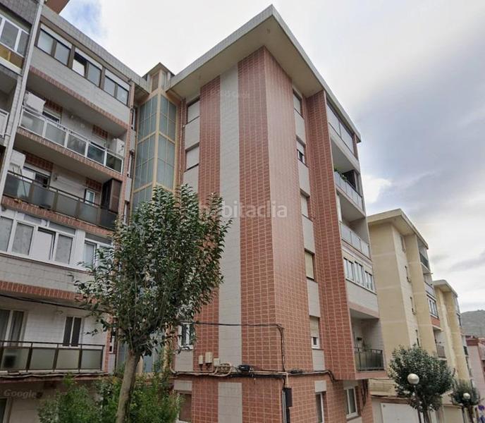 Foto d5e53bec-6409-46d0-8b85-bd201df12188. Etagenwohnung in Kabiezes Santurtzi