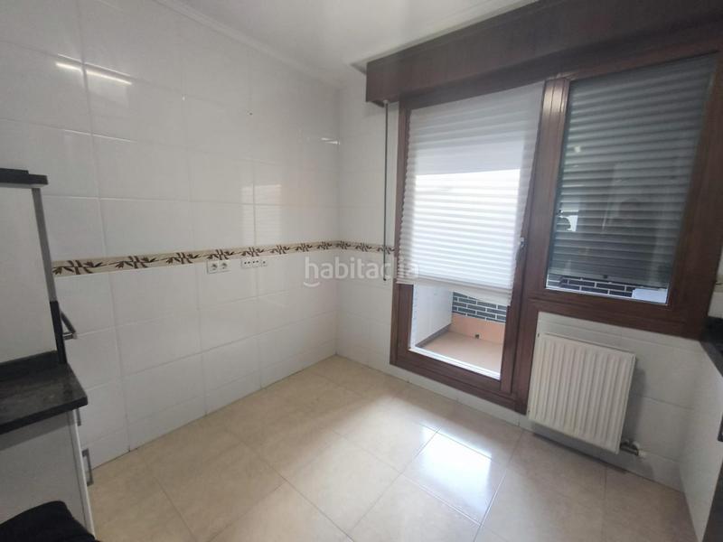 Foto 5f5e3dea-ee3b-40d4-962c-716e56740cb0. Pis amb calefacció aparcament a Lasesarre Barakaldo