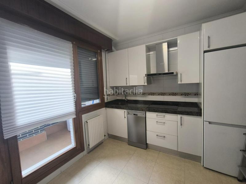 Foto 6e4150cb-600b-417e-8ce5-c9fa1ec93ffd. Pis amb calefacció aparcament a Lasesarre Barakaldo