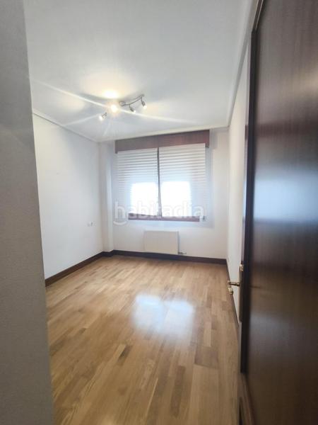 Foto 9b0d18f6-670e-41d1-b8eb-eafe92c9e66e. Pis amb calefacció aparcament a Lasesarre Barakaldo