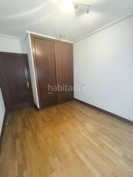 Foto ac7bb87a-e9d9-4629-8a89-0ae2f0ec4bcf. Pis amb calefacció aparcament a Lasesarre Barakaldo