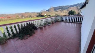 Casale in Abanto y Ciérvana / Abanto Zierbena. Se venda casa en el barrio de triano abantozierbena