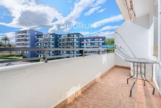 Flat in Cruces. Tres habitaciones con amplia terraza y vistas despejadas