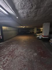 Aparcament cotxe a Centro