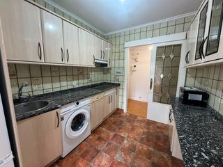 Pis a Cruces. Vivienda de tres habitaciones con ascensor a nivel de calle