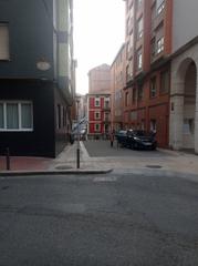 Aparcament cotxe a Centro. Se vende parcela de garaje para coche pequeño en barakaldo.