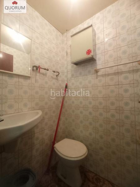 Foto ab240176-070a-4a19-9308-a35f78b0a357. Alquiler local comercial se alquila local Centro. en Barakaldo