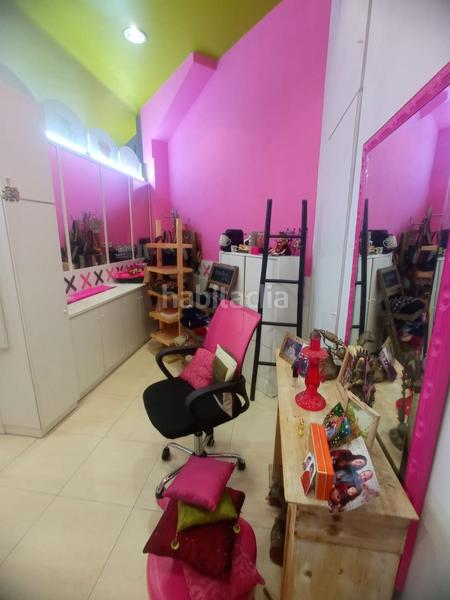 Foto 286768ea-9f8d-4ce5-9cef-c7e688d975f0. Local comercial bonito local comercial con amplio escaparate en santa teresa, en Barakaldo