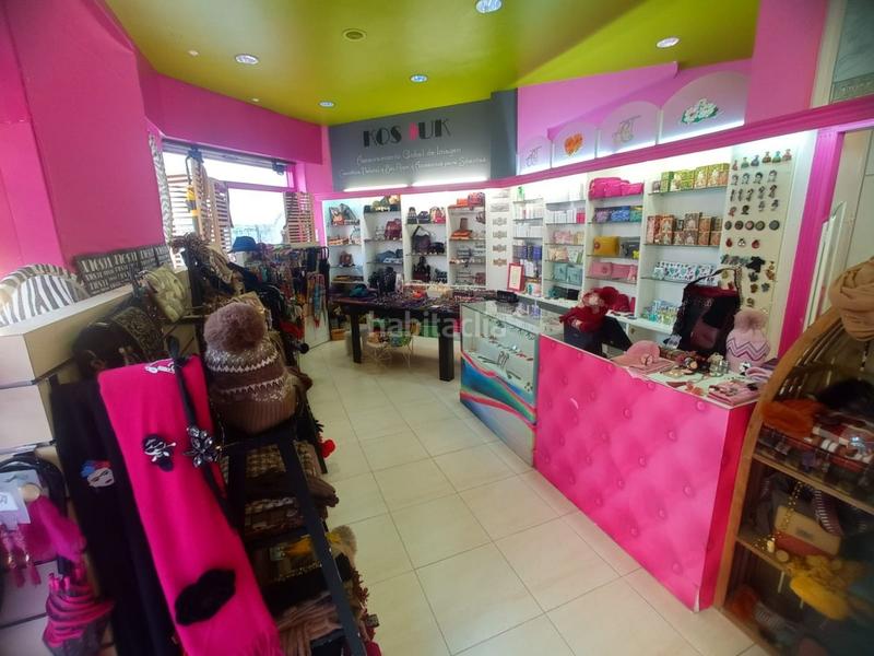 Foto 67e00ee1-7cf6-4cbf-a895-8d9f30d77324. Local comercial bonito local comercial con amplio escaparate en santa teresa, en Barakaldo