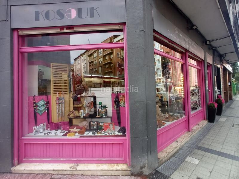 Foto ce14c2bb-818d-4d85-a07b-34327b5667fe. Local comercial bonito local comercial con amplio escaparate en santa teresa, en Barakaldo