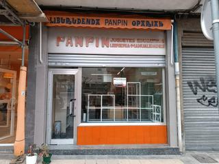 Location Local commercial à Cruces. Se alquila local comercial librería en barakaldo zona cruces.