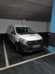 Aparcament cotxe a Bagatza - S. Vicente. Se vende amplia parcela de garaje para coche grande, con buena m
