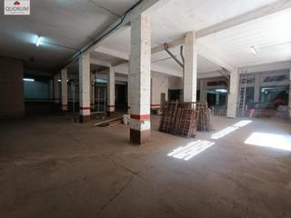 Local commercial à Txabarri - La Unión - Vista Alegre. Local diáfano en venta de 1000 m en sestao