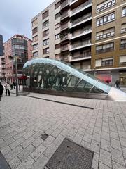 Pis a Centro. Se vende piso frente a la boca del metro en los fueros. con 2 ha