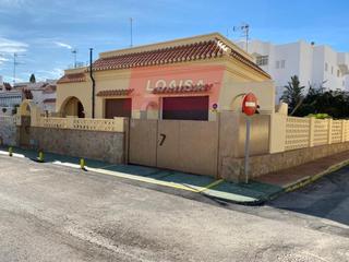 Xalet  Chafarinas. Chalet independiente en puerto rey