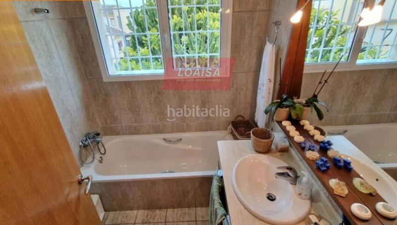 Foto 3a837fa1-35bf-435c-a115-ab29398e0fb8. Chalet avec parking piscine dans Vera ciudad Vera