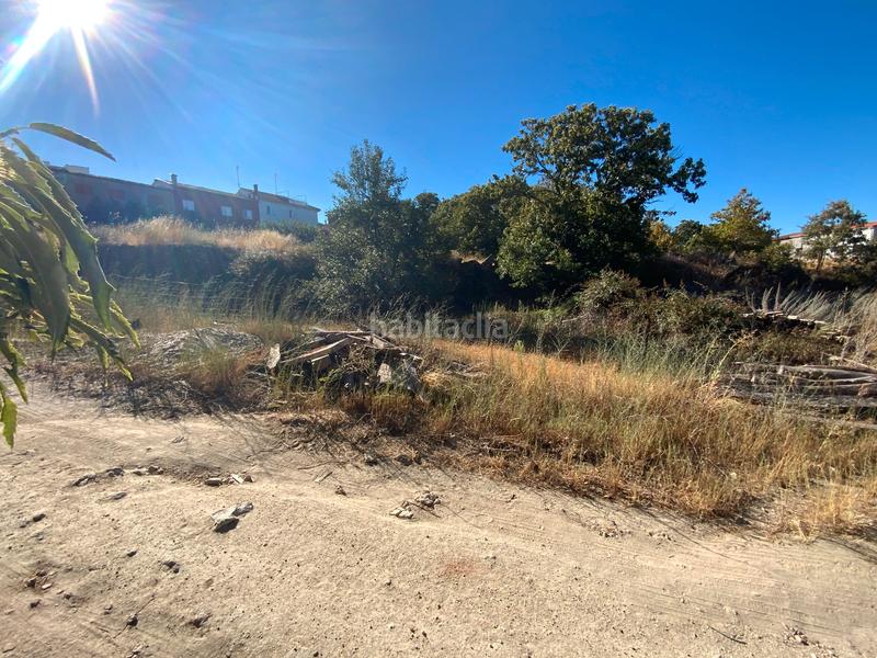 Foto d9a07246-6763-45bb-b82e-5312eef1f4fd. Terreno residencial en travesía estación 11 solar . valle del jerte en Piornal