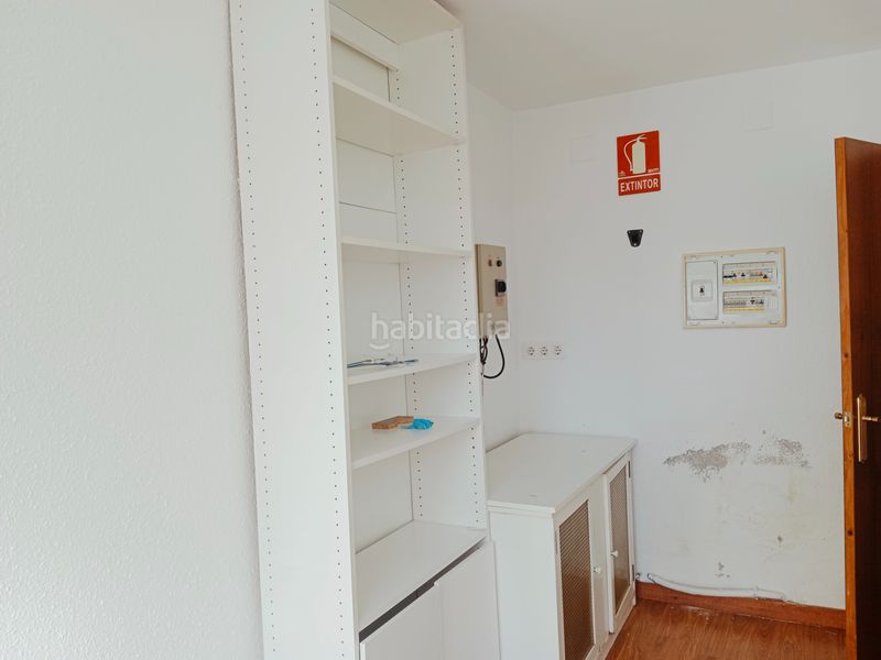 Foto f9e851b4-7ad8-45eb-81a4-4254732a1b7d. Locale commerciale in calle cayetano garcía martín 1 in Plasencia