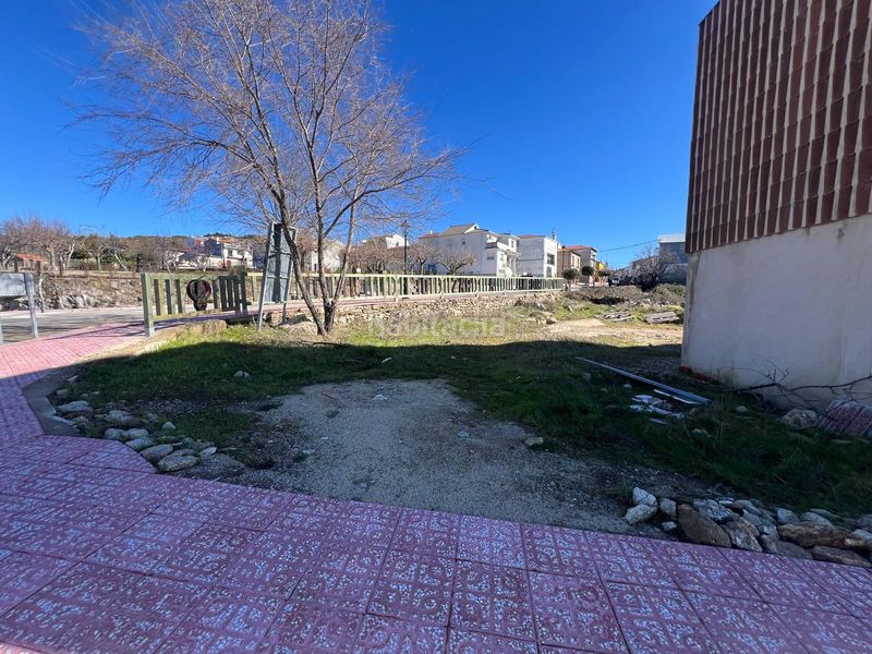 Foto 91a3c8fd-8b1f-4914-b791-aa914e52a17a. Terreny residencial a avenida del valle 37 a Piornal
