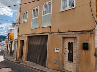 Maison à Calle cabezabellosa 7. Venta de vivienda con garaje en plasencia