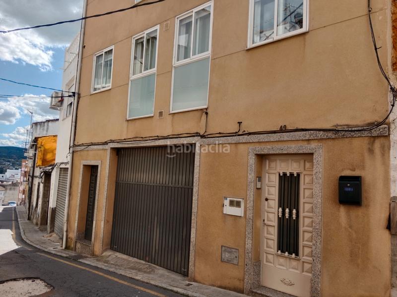 Foto bccae24f-94ad-43da-bffa-5471874c8633. Casa a calle cabezabellosa 7 a Miralvalle - Av. Virgen del Puerto - La Data Plasencia