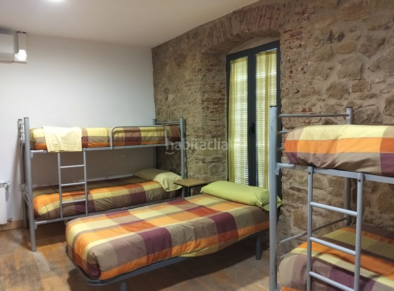 Foto f3cd103a-4efa-4796-b0e9-513cd6a313fa. Edifici a plaza eulogio alonso elizo 2 a Torno (El)