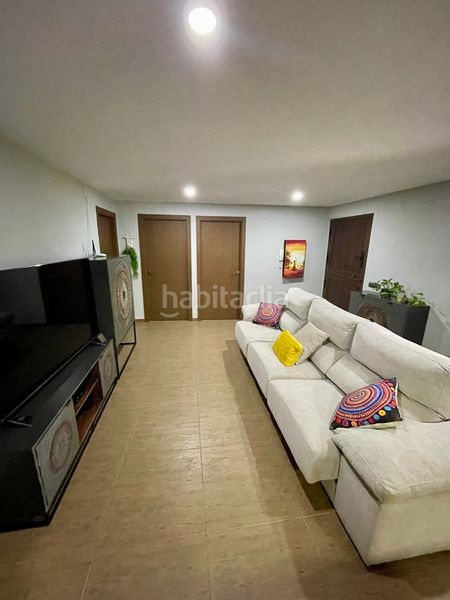 Foto adade82d-7af9-4399-84a5-bacfa511f1f8. Xalet amb xemeneia calefacció aparcament piscina a Casas del Castañar
