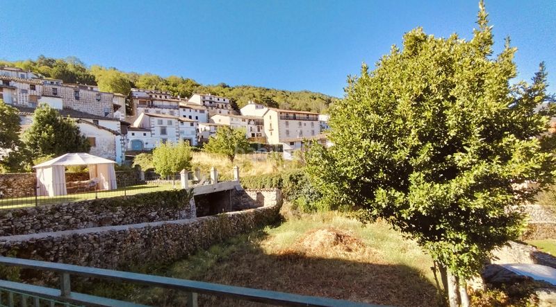 Foto bc514de1-9f57-4a40-a572-6435e8decfa1. Masia a Candelario