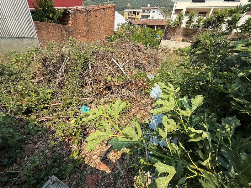 Foto 7e5b631d-ed16-4802-89b9-0eae61c6e366. Terreny residencial a calle ramón cepeda 73 a Jerte