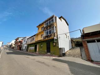 Casa a Paseo del canchal 6. Edificio para viviendas, negocio, en el valle del jerte, en la p