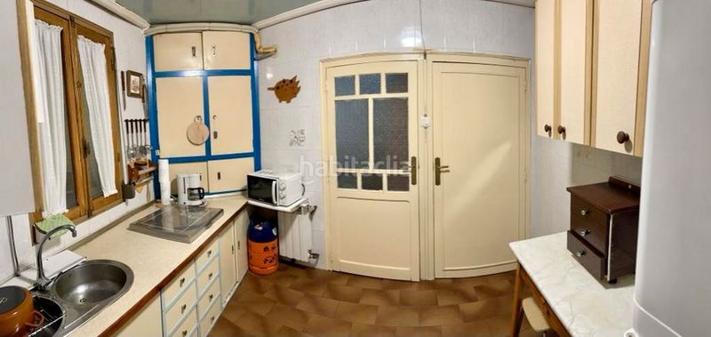 Foto 25ff3a22-f9c0-4286-a810-d47e27601824. Casa a plaza carlos v 0 a Arroyomolinos de la Vera
