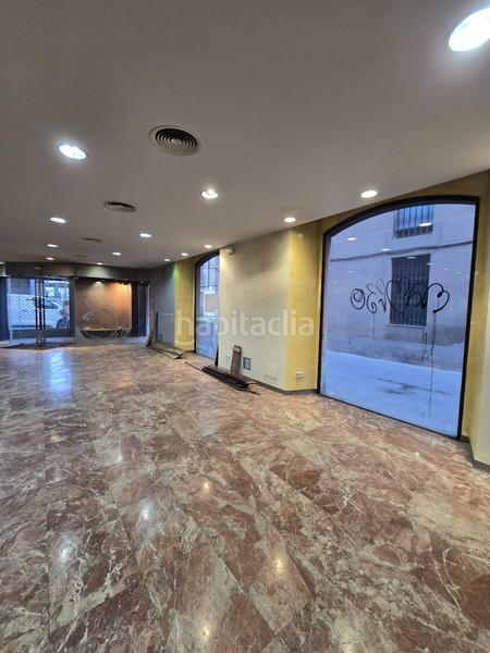 Foto 9bb38f8f-69be-473a-ae2f-60303597e538. Lloguer local comercial a Centre Vic