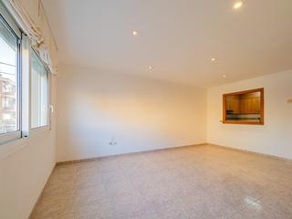 Pis a Roda de Ter. Pis + pàrquing acollidor a roda de ter